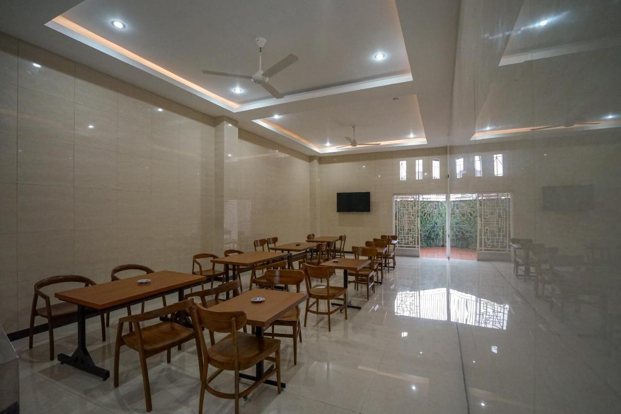 Oyo 616 Express Inn Palembang Exteriér fotografie
