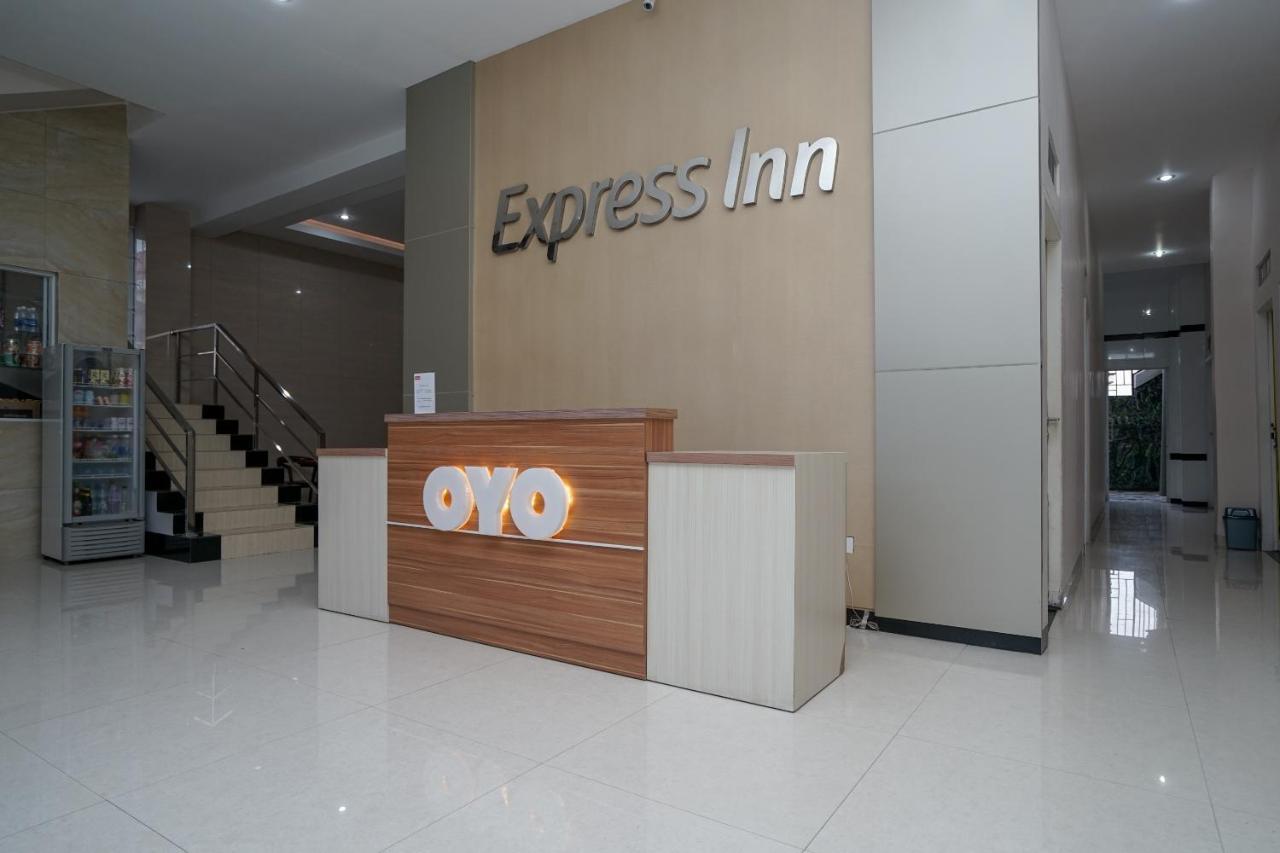 Oyo 616 Express Inn Palembang Exteriér fotografie